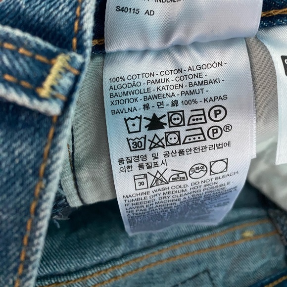 LEVIS DENIM SHORTS SZ 25 - Picture 4 of 4